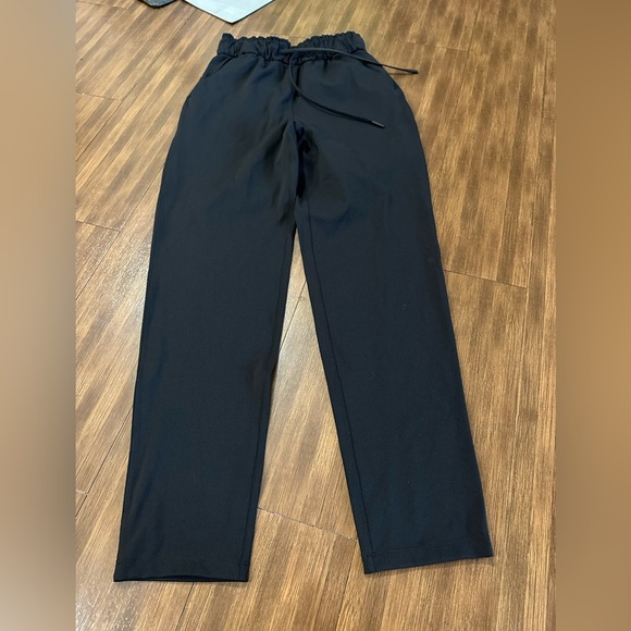 Lululemon Keep Moving Pant 7/8 High-Rise
Black
W5DCFS
Size 2
Like new - Picture 4 of 9